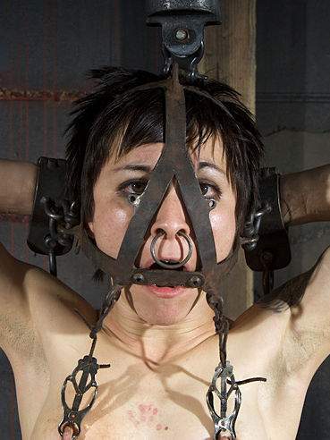 Tight short haired asian slave girl Mei Mara in restraints gets her small nipples tortured